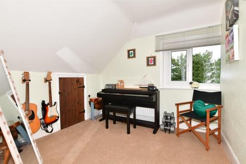 70a Coast Drive, Greatstone, New Romney, TN28 8NR