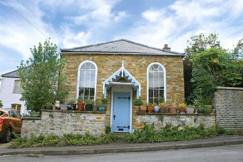 2 bedroom detached house for sale - The Chapel. Middle Street, Wing