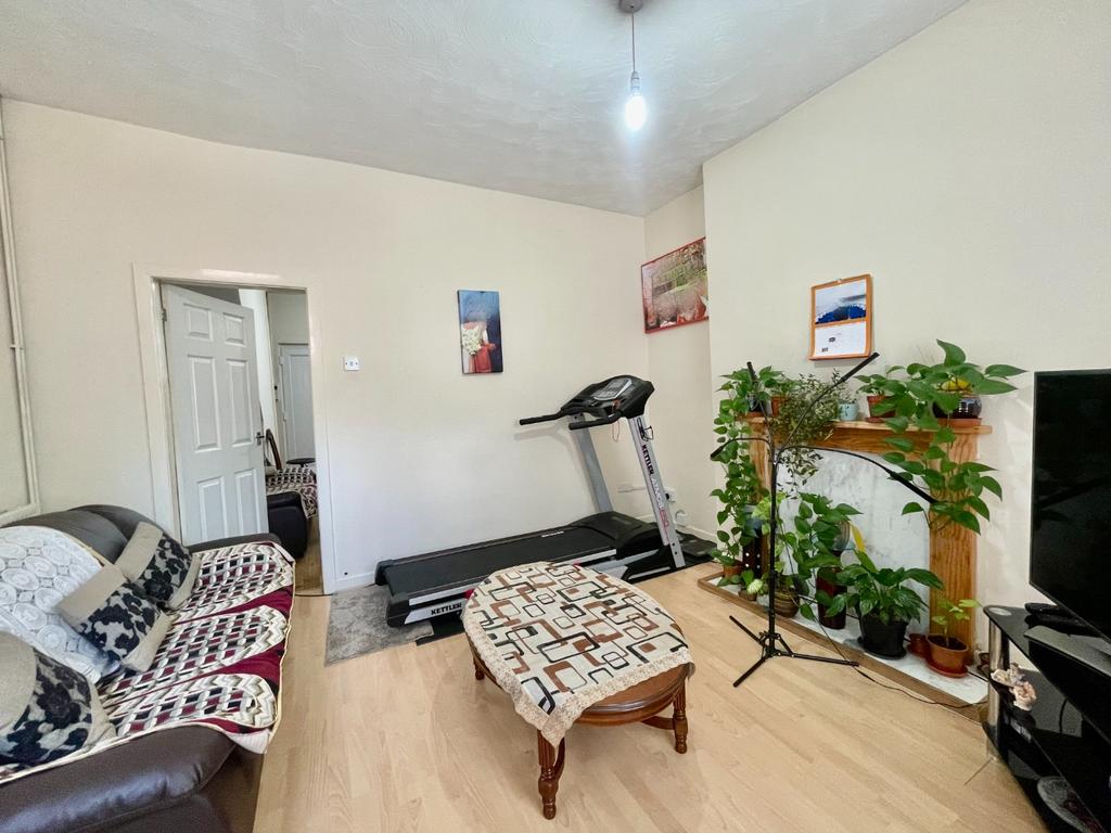 Hughes Street, Bolton, Lancashire, BL1 3HE 2 bed terraced house £76,500