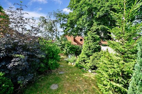 58 Whitecroft, Swanley, BR8 7YJ