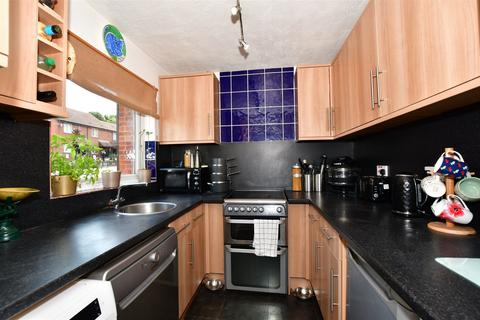 58 Whitecroft, Swanley, BR8 7YJ