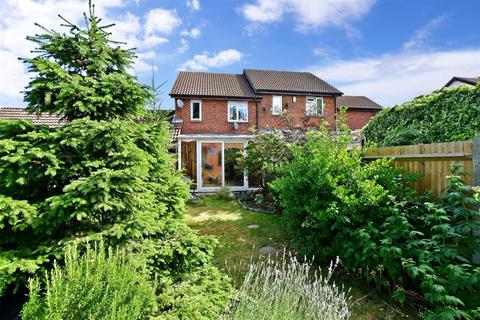 58 Whitecroft, Swanley, BR8 7YJ