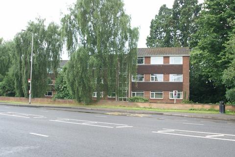 2 bedroom apartment to rent, Dereham Court, Leamington Spa, CV32