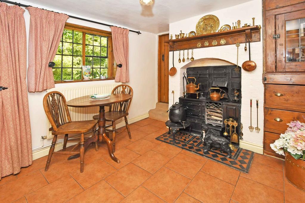 Kitchen &amp; Breakfast Room