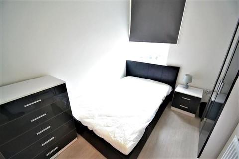 5 Crosby View, Leeds, LS11 9NB