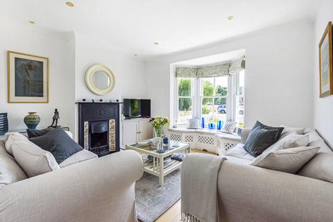 31 Winterdown Road, Esher, KT10 8LJ