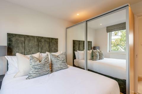 2 bedroom flat to rent, 161 Fulham Road SW3