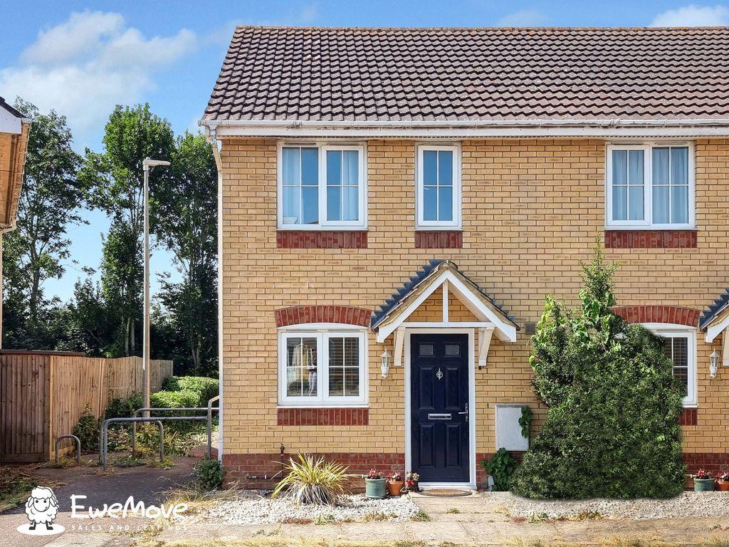 Farriers Way, Houghton Regis LU5 5FF 2 bed end of terrace house £300,000