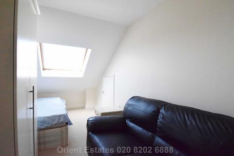 2 bedroom apartment to rent, Peaberry Court, Hendon, NW4