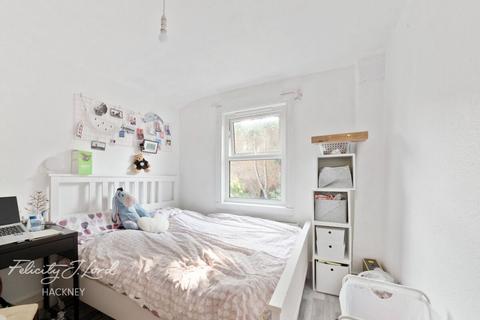 147 Roding Road, London, E5 0DR