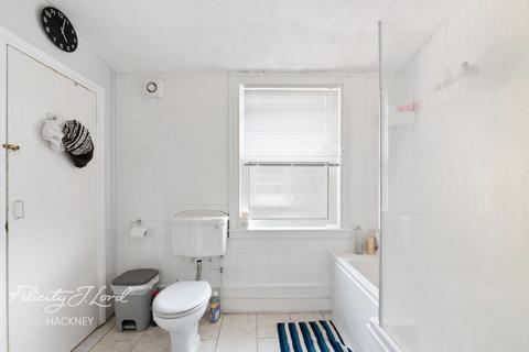 147 Roding Road, London, E5 0DR