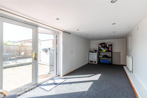 43 Lingards Road, Slaithwaite, Huddersfield, HD7 5HY