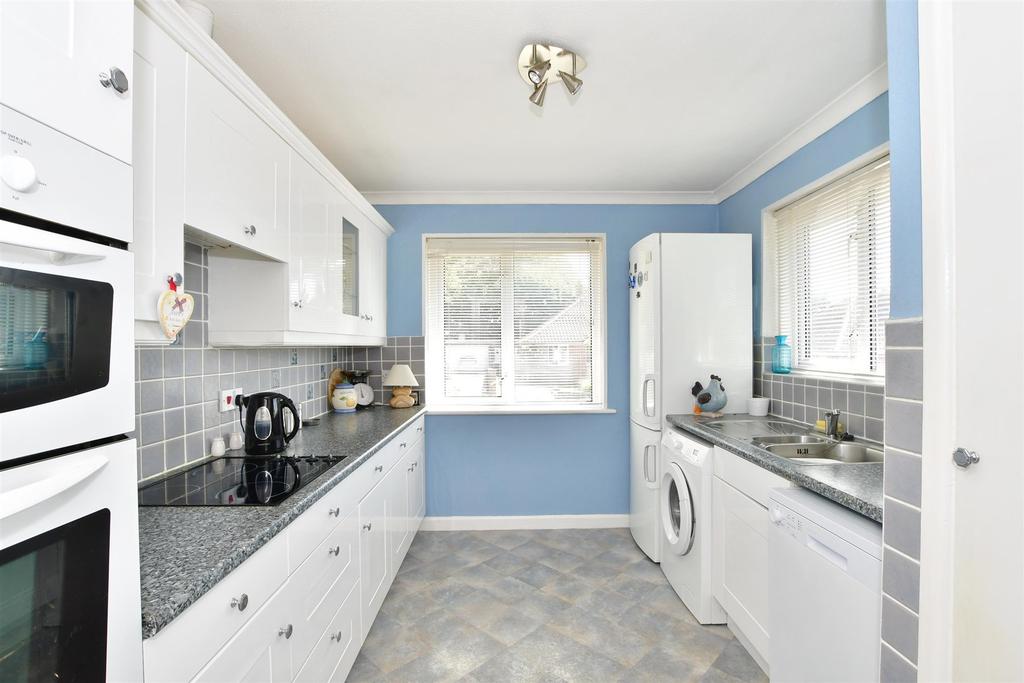 Wraysbury Park Drive, Emsworth... 1 bed semidetached bungalow £365,000