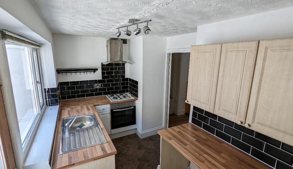 Moore Street, Burnley, BB12 2 bed terraced house £550 pcm (£127 pw)