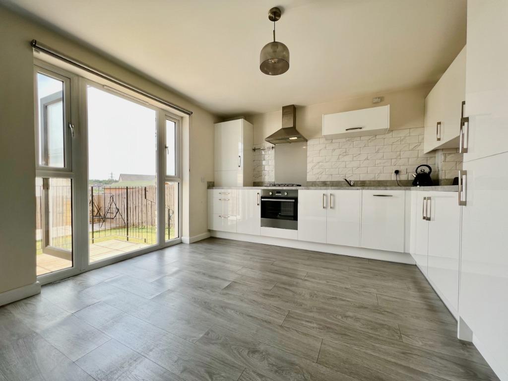 Greenwell Wynd, Mortonhall... 3 bed semidetached house £1,495 pcm (£345 pw)