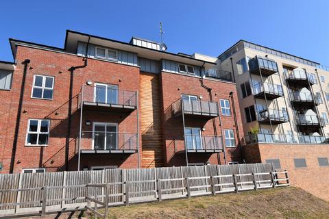 63 Kingfisher Close, Warwick, CV34 5GD