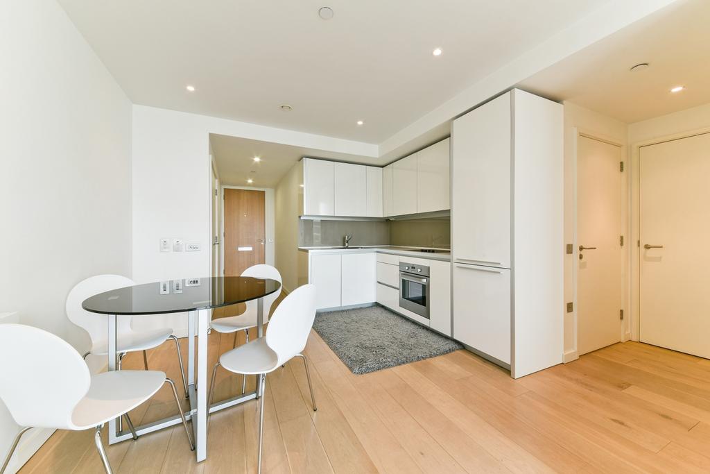 The Strata, Walworth Road, Elephant & Castle SE1 1 bed apartment £
