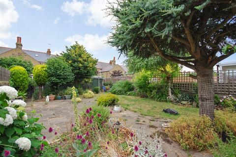 7 bedroom semi-detached house for sale - Cornwall Gardens, Margate