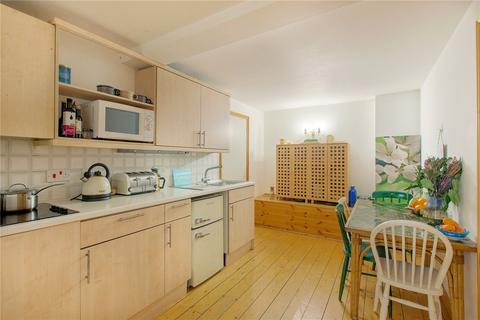 Gazeley Lodge, 4 Gazeley Road, Trumpington, Cambridge, CB2 9HB