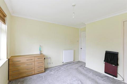 2 bedroom apartment for sale, Pinfold Grove, Sandal, Wakefield, West Yorkshire, WF2