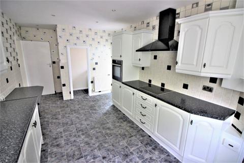 4 bedroom detached house to rent, Lynton Road, Hillside, Southport, PR8