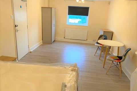 1 bedroom in a house share to rent - Hythe Street, Room 1 Dartford, Kent DA1