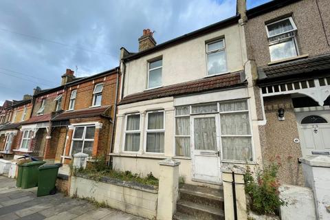 21 Roydene Road, Plumstead, London, SE18 1PZ