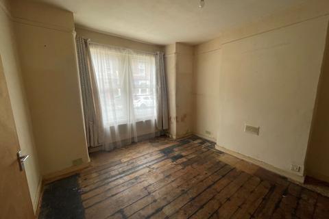 21 Roydene Road, Plumstead, London, SE18 1PZ
