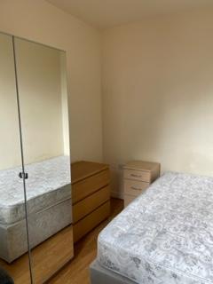 1 bedroom in a house share to rent, Schuster Road, Manchester M14