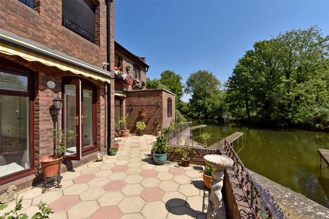 2 bedroom apartment to rent - Eton Bank Court, Tangier Lane, Eton, Windsor, SL4