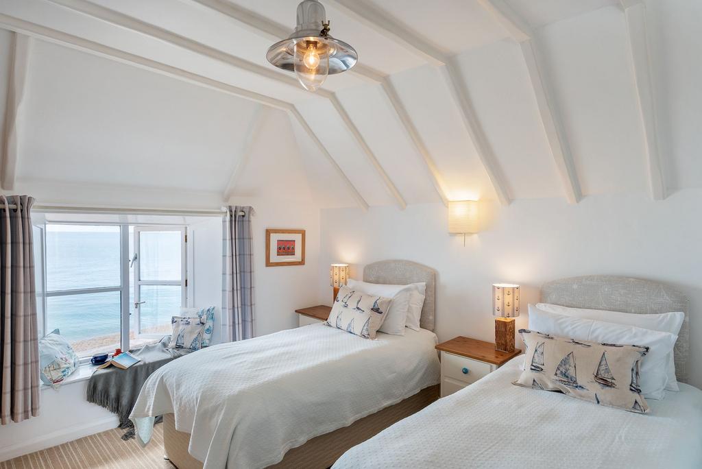 Sea Breeze Bedroom Torcross