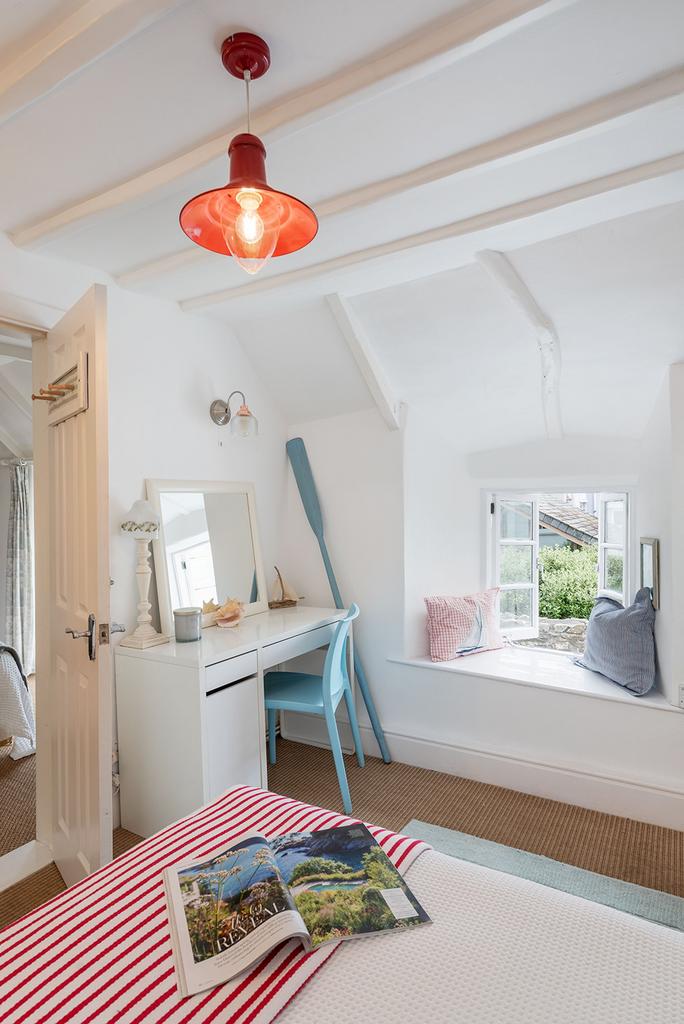 Sea Breeze Bedroom Torcross