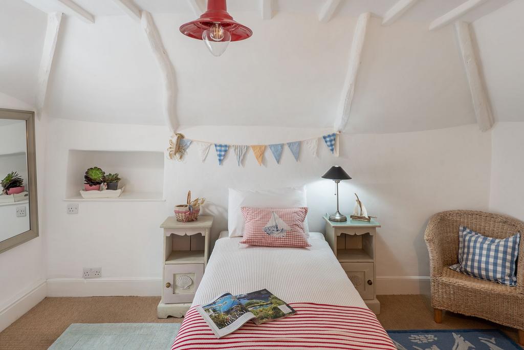 Sea Breeze Bedroom Torcross