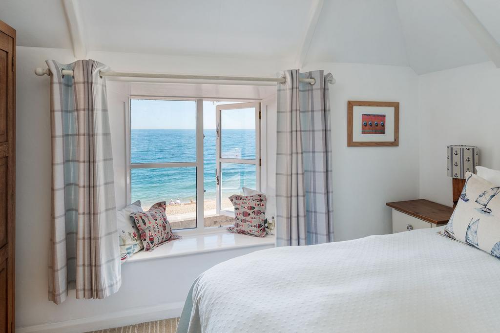 Sea Breeze Bedroom Torcross