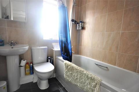 3 bedroom end of terrace house to rent, Cleveland Road, Swindon, SN5