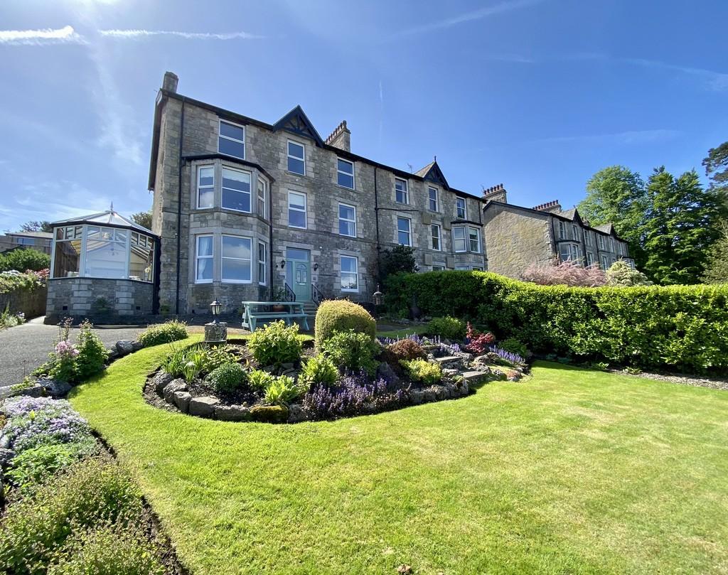 Communal Front Garden