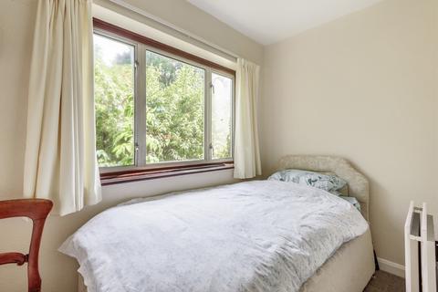 9 Bankfields, Headcorn, Ashford, TN27 9QY