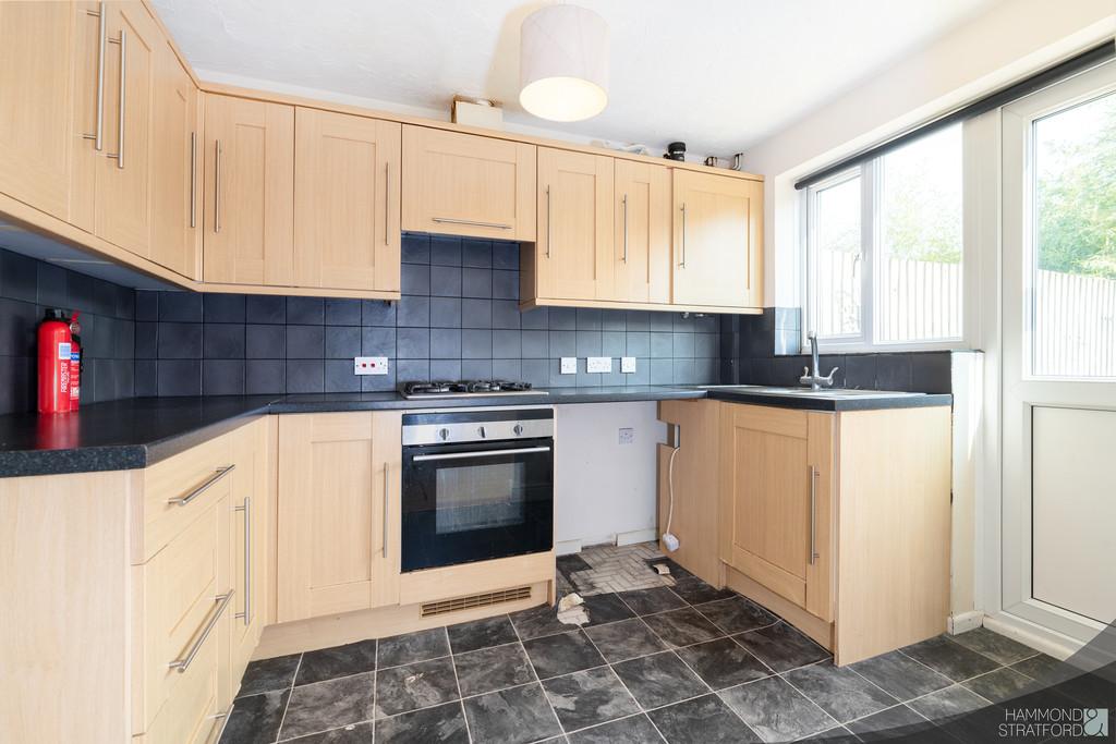 Bramble Way, Wymondham 3 bed terraced house £240,000