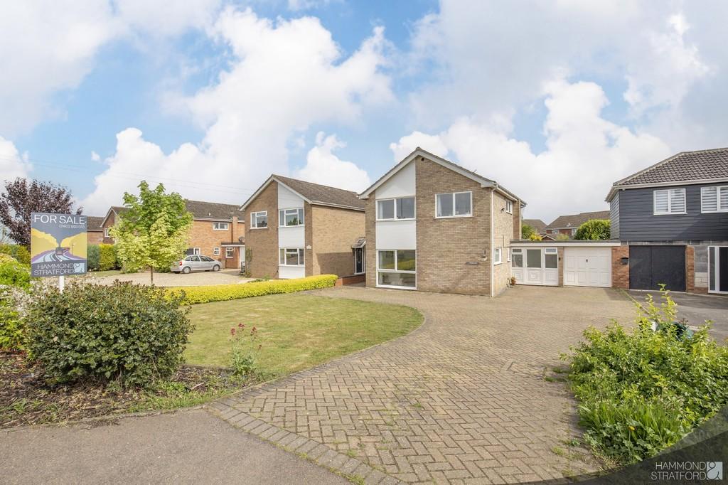 Tuttles Lane West, Wymondham 4 bed link detached house £450,000