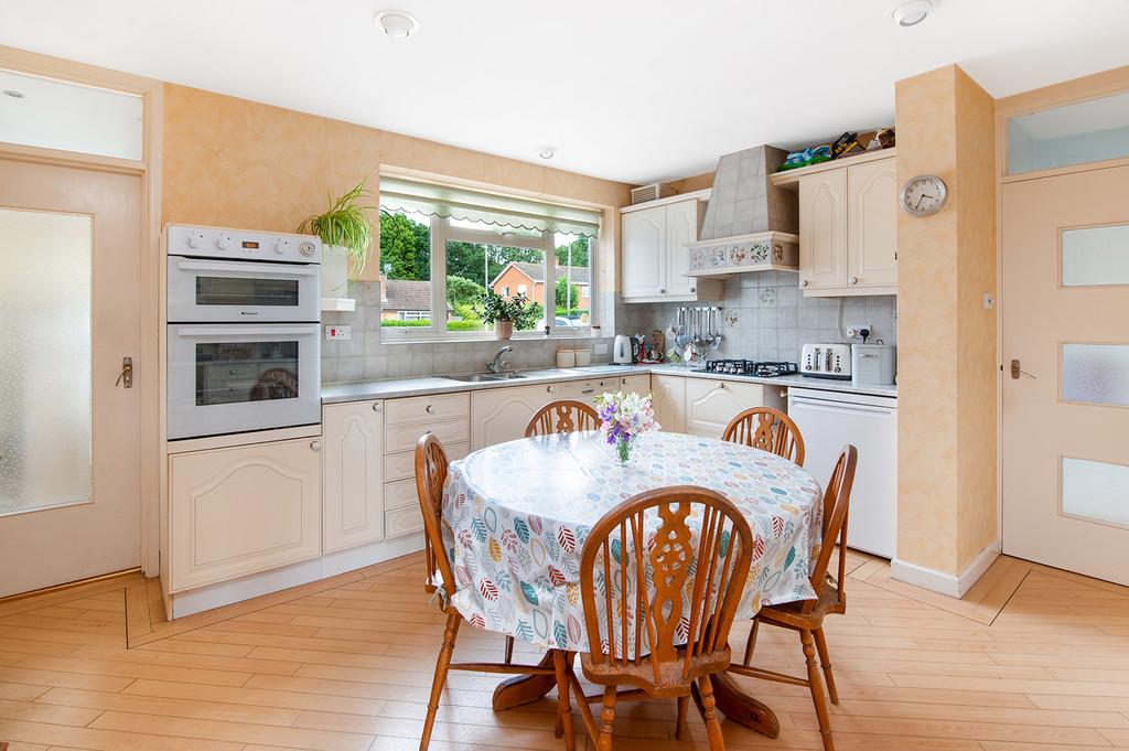 Kitchen breakfast room