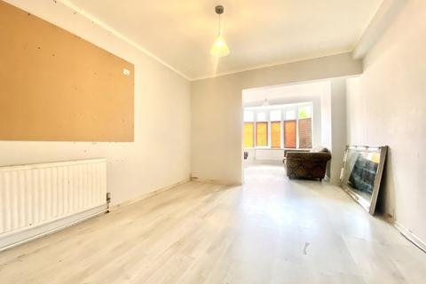 4 bedroom terraced house for sale, Francis Avenue, Leicester, LE3 2PH