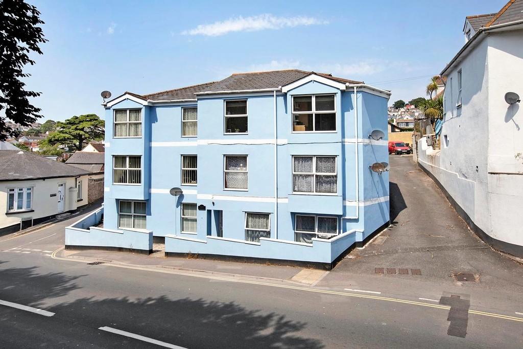 Bitton Park Road, Teignmouth 2 bed flat £160,000