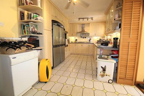 57 Common View, Letchworth Garden City, SG6 1BZ