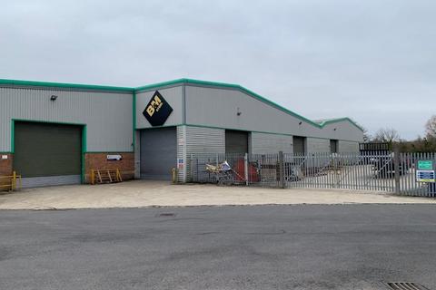 Industrial unit to rent - Unit 30, Moorside Road, Winnall Industrial Estate, Winchester, SO23 7RX