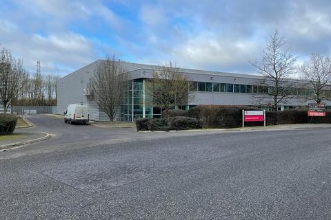 Industrial unit to rent, 120 Southern Cross, Mauretania Road, Nursling Industrial Estate, Southampton, SO16 0YS