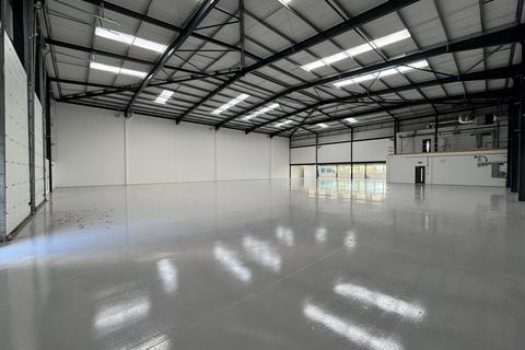 Industrial unit to rent, 120 Southern Cross, Mauretania Road, Nursling Industrial Estate, Southampton, SO16 0YS