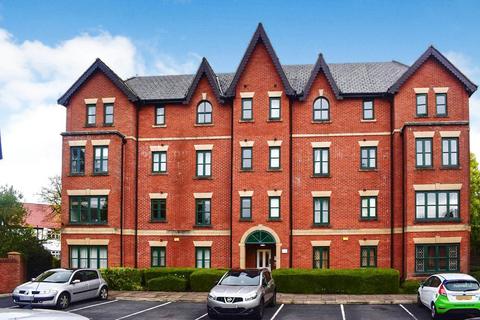 2 bedroom flat to rent, Hadfield Close, Victoria Park, M14