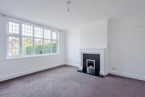 97 Chanctonbury Way, London, N12 7AA