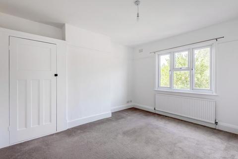 97 Chanctonbury Way, London, N12 7AA