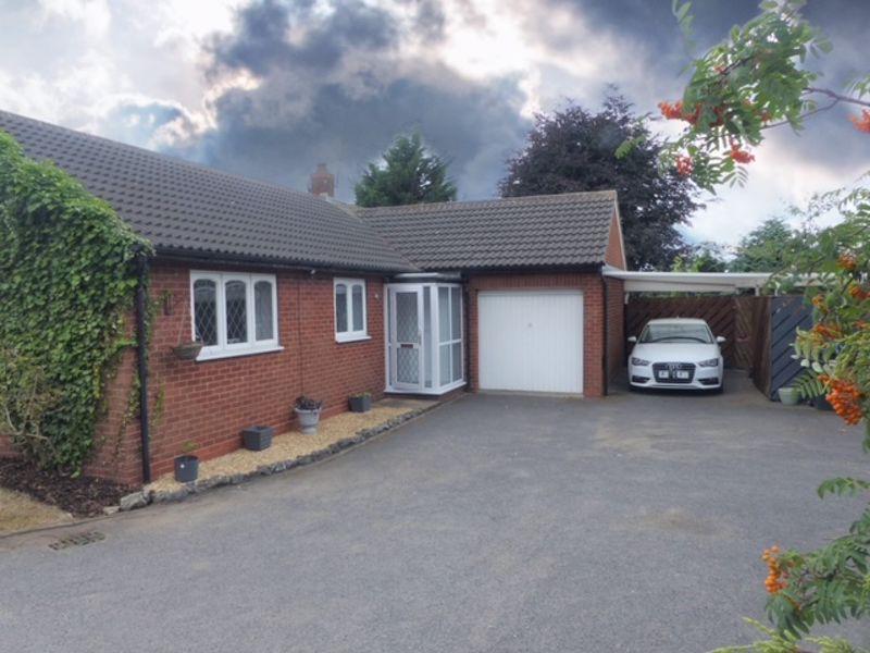 Jill Avenue, Great Barr, Birmingham B43 6DH 3 bed detached bungalow for